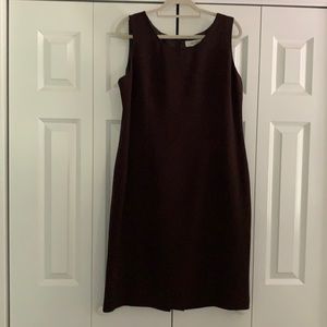 Jones Studio sharp sleeveless dress